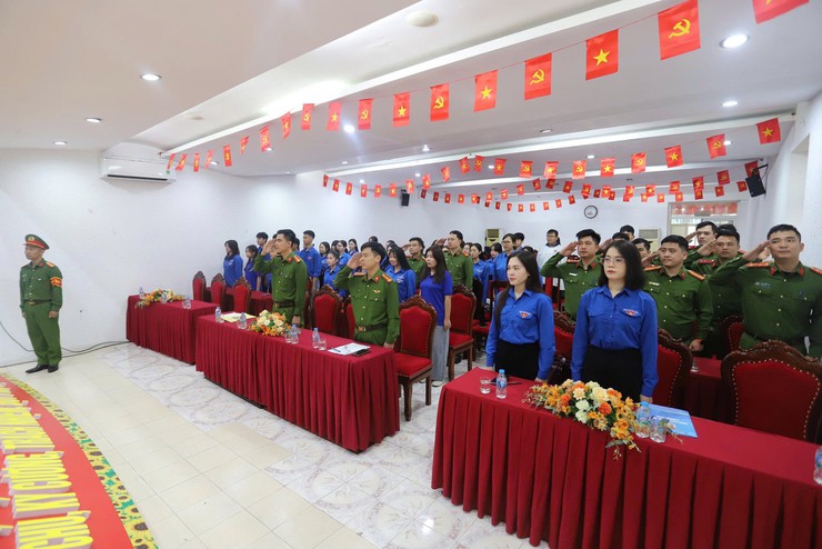 ĐOÀN PHƯỜNG LÁNG PHỐI HỢP VỚI ĐOÀN CƠ SỞ E31 TỔ CHỨC HỘI NGHỊ TUYÊN TRUYỀN BẦU CỬ QUỐC HỘI VÀ HĐND CÁC CẤP; MẠN ĐÀM TIỂU SỬ NGƯỜI ỨNG CỬ ĐẠI BIỂU QUỐC HỘI VÀ HĐND CÁC CẤP NHIỆM KỲ 2026 – 2031- Ảnh 4.