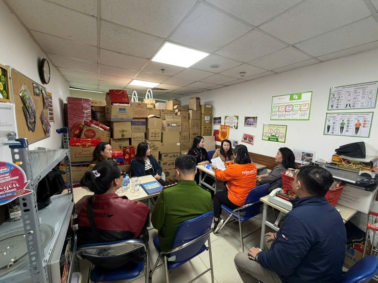 Tăng cường công khai, xử lý nghiêm các cơ sở vi phạm an toàn thực phẩm trên địa bàn phường Đống Đa- Ảnh 8.