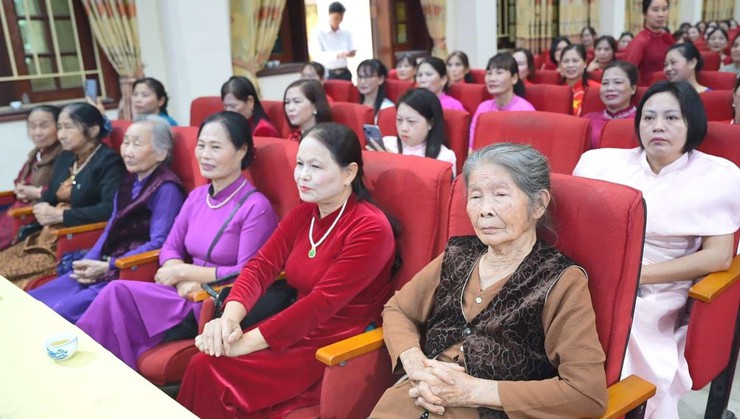 Hội LHPN xã Dương Hoà gặp mặt kỷ niệm 116 năm ngày Quốc tế Phụ nữ 08/3- Ảnh 8.