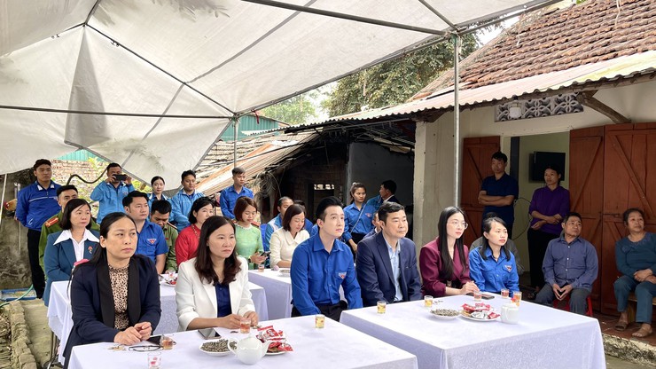 Đoàn xã Phúc Thọ khởi công xây dựng "Ngôi nhà Khăn quàng đỏ" cho học sinh có hoàn cảnh khó khăn- Ảnh 2.