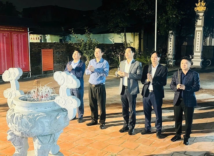 RỘN RÀNG LỄ HỘI TẠI ĐÌNH LÀNG THÔN NA- Ảnh 1.