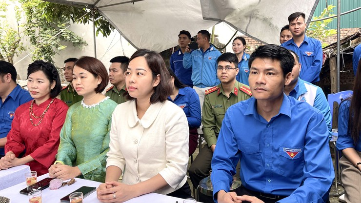 Đoàn xã Phúc Thọ khởi công xây dựng "Ngôi nhà Khăn quàng đỏ" cho học sinh có hoàn cảnh khó khăn- Ảnh 3.