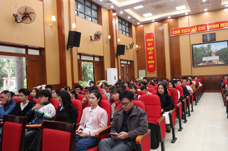 KHAI GIẢNG LỚP BỒI DƯỠNG NHẬN THỨC VỀ ĐẢNG ĐỢT 2 NĂM 2026- Ảnh 4.