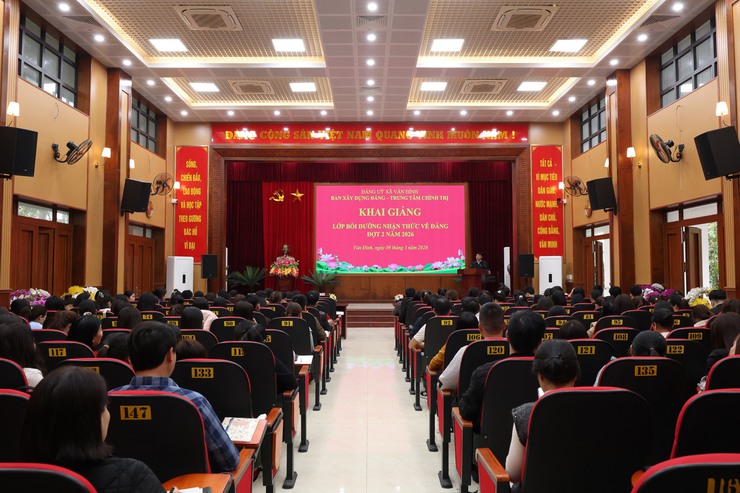 KHAI GIẢNG LỚP BỒI DƯỠNG NHẬN THỨC VỀ ĐẢNG ĐỢT 2 NĂM 2026- Ảnh 3.