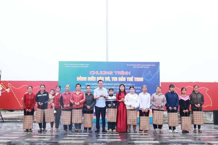 Sôi nổi các hoạt động của Phụ nữ xã Minh Châu chào mừng Ngày Quốc tế Phụ nữ 8/3.- Ảnh 4.