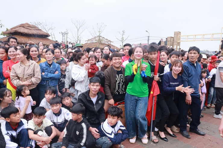 Sôi nổi các hoạt động của Phụ nữ xã Minh Châu chào mừng Ngày Quốc tế Phụ nữ 8/3.- Ảnh 13.