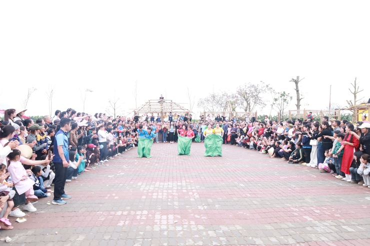 Sôi nổi các hoạt động của Phụ nữ xã Minh Châu chào mừng Ngày Quốc tế Phụ nữ 8/3.- Ảnh 14.