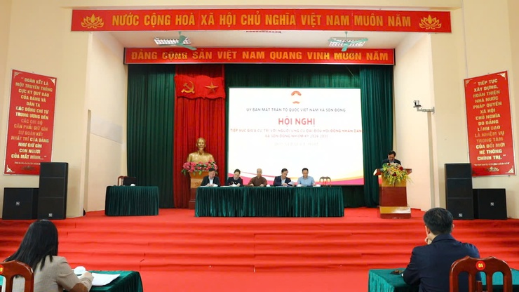 Ứng cử viên đơn vị bầu cử số 5 tiếp xúc cử tri và vận động bầu cử đại biểu HĐND xã Sơn Đồng nhiệm kỳ 2026 – 2031- Ảnh 1.