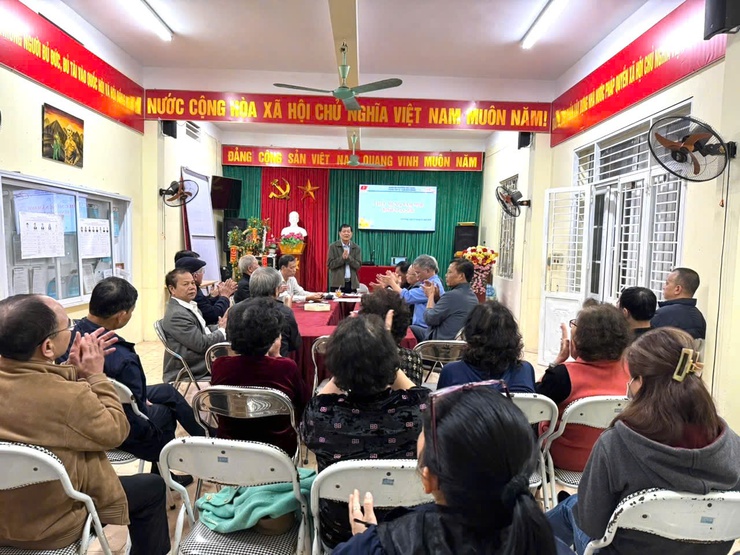 Đảng ủy phường Việt Hưng triển khai đợt sinh hoạt chính trị sâu rộng trong toàn Đảng bộ tháng 3/2026.- Ảnh 4.