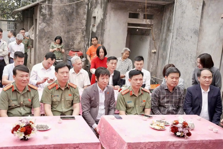 XÃ KIM ANH KHỞI CÔNG XÂY DỰNG NHÀ ĐẠI ĐOÀN KẾT CHO HỘ GIA ĐÌNH BÀ CHU THỊ THAM, THÔN THANH VÂN- Ảnh 1.