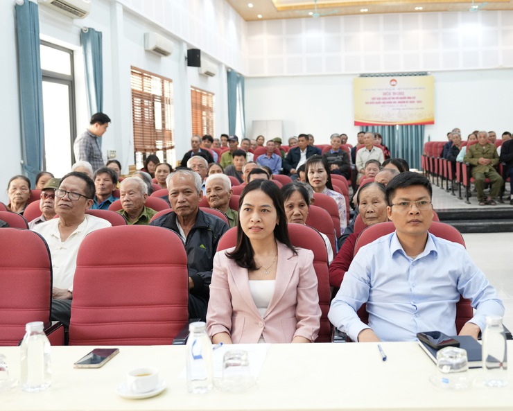 Ứng cử viên đơn vị bầu cử số 08 tiếp xúc cử tri và vận động bầu cử đại biểu HĐND xã Sơn Đồng nhiệm kỳ 2026 – 2031- Ảnh 3.