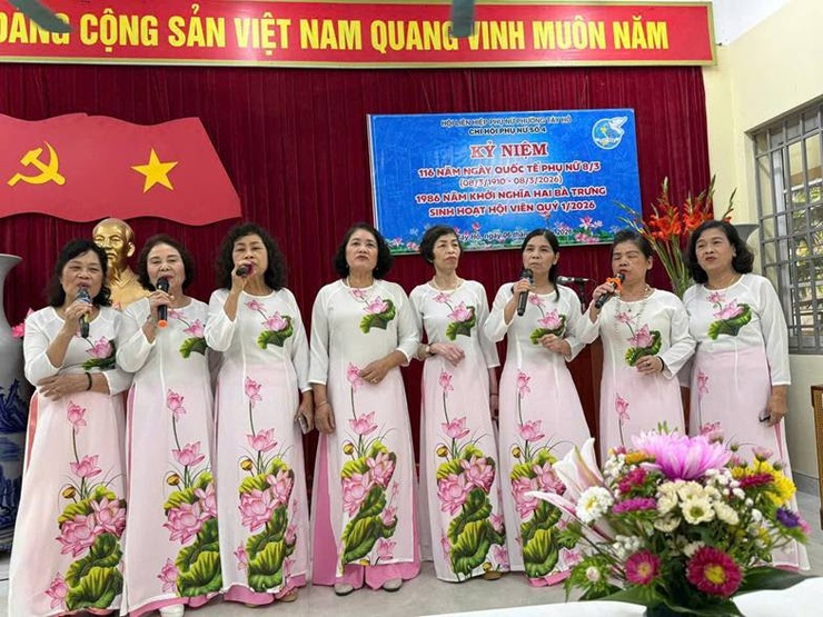 Phụ nữ phường Tây Hồ: Rạng rỡ trong sắc áo dài, trách nhiệm với ngày hội toàn dân!- Ảnh 5.