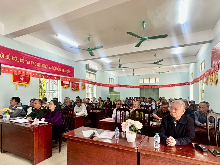 Cụm ảnh các ứng cử viên Đơn vị bầu cử số 06 tiếp xúc cử tri, vận động bầu cử tại các thôn: Bài Trượng, An Hiền, Trại Trung - Ảnh 7.