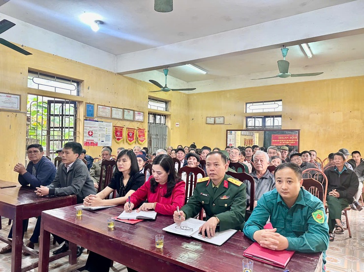 Cụm ảnh các ứng cử viên Đơn vị bầu cử số 06 tiếp xúc cử tri, vận động bầu cử tại các thôn: Bài Trượng, An Hiền, Trại Trung - Ảnh 1.