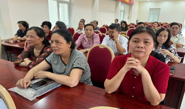 Đông Ngạc tổ chức hội nghị tiếp xúc giữa cử tri với ứng cử viên đại biểu Quốc hội khóa XVI- Ảnh 2.