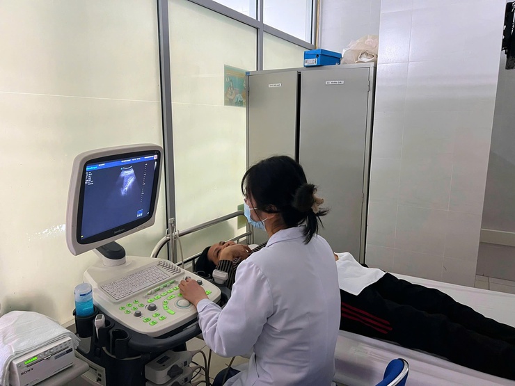 PHƯỜNG LÁNG TỔ CHỨC KHÁM SỨC KHỎE MIỄN PHÍ CHO 500 NGƯỜI CAO TUỔI TRÊN ĐỊA BÀN- Ảnh 10.