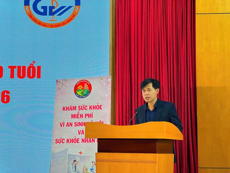 PHƯỜNG LÁNG TỔ CHỨC KHÁM SỨC KHỎE MIỄN PHÍ CHO 500 NGƯỜI CAO TUỔI TRÊN ĐỊA BÀN- Ảnh 2.