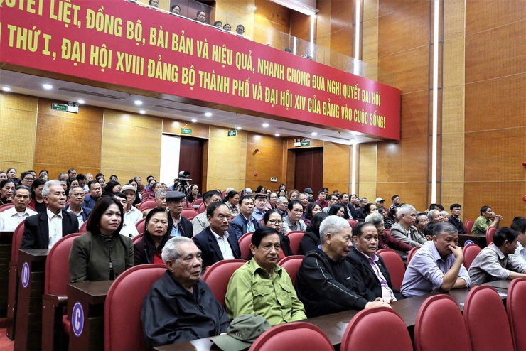 CÁC ỨNG CỬ VIÊN ĐẠI BIỂU HĐND XÃ SÓC SƠN NHIỆM KỲ 2026 – 2031 TIẾP XÚC CỬ TRI TẠI ĐƠN VỊ BẦU CỬ SỐ 1- Ảnh 6.