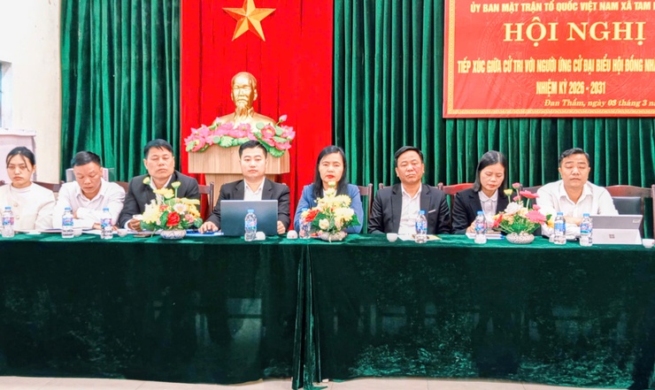 Cử tri thôn Đan Thầm tiếp xúc ứng cử viên đại biểu HĐND xã Tam Hưng- Ảnh 1.