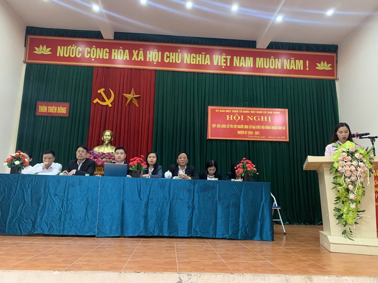 Cử tri thôn Thiên Đông tiếp xúc ứng cử viên đại biểu HĐND xã Tam Hưng- Ảnh 1.