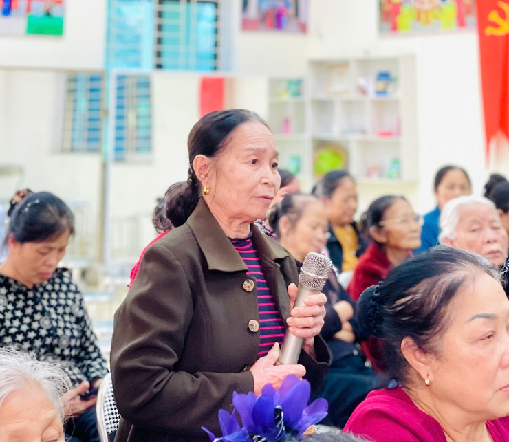 CÁC ỨNG CỬ VIÊN ĐƠN VỊ BẦU CỬ SỐ 02 TIẾP XÚC CỬ TRI THÔN THỊ NGUYÊN- Ảnh 13.