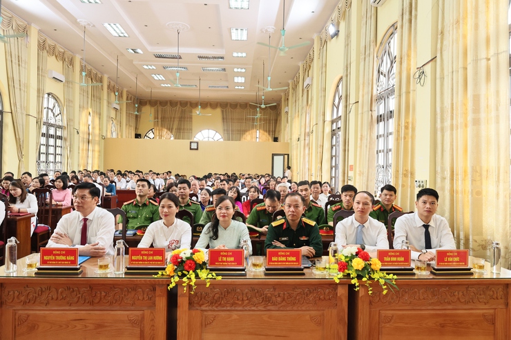 Xã Quảng Bị khen thưởng 40 tập thể, 229 cá nhân có thành tích xuất sắc trong công tác bầu cử- Ảnh 2.