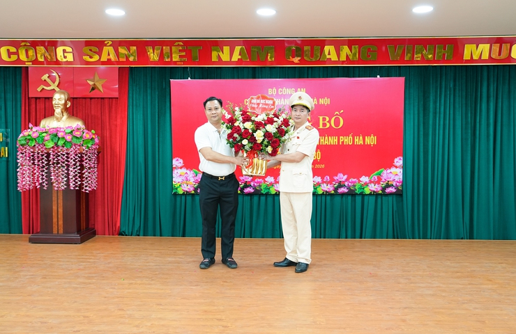 Lễ công bố Quyết định điều động cán bộ tại Công an xã Quốc Oai- Ảnh 13.