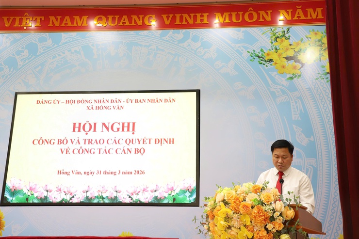 Xã Hồng Vân hội nghị công bố và trao quyết định về công tác cán bộ- Ảnh 5.