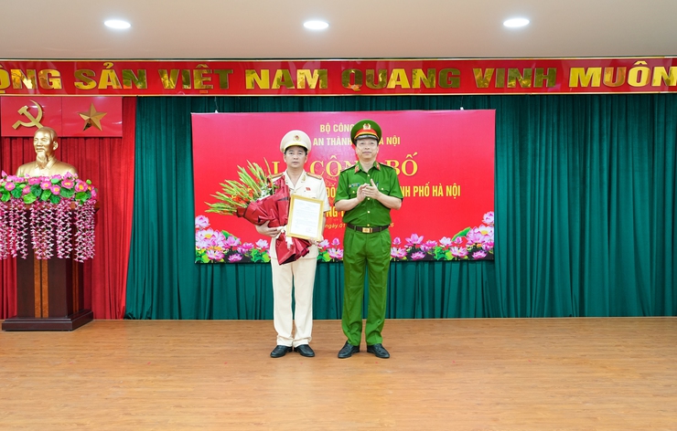 Lễ công bố Quyết định điều động cán bộ tại Công an xã Quốc Oai- Ảnh 3.