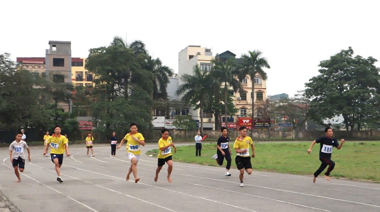 Gần 200 học sinh phường Tây Tựu tranh tài tại Giải thể dục thể thao học sinh năm học 2025 - 2026- Ảnh 3.