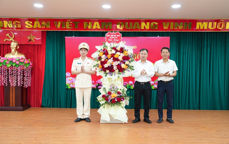 Lễ công bố Quyết định điều động cán bộ tại Công an xã Quốc Oai- Ảnh 7.
