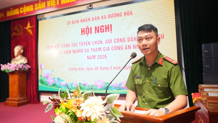 UBND xã khen thưởng 13 tập thể và 23 cá nhân có thành tích trong công tác tuyển chọn, gọi công dân nhập ngũ năm 2026- Ảnh 4.