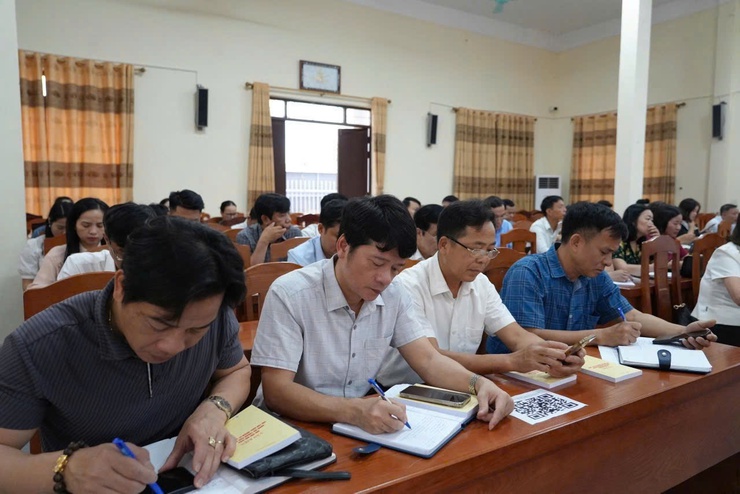 Hội nghị Ban chấp hành Đảng bộ xã Liên Minh khóa I, nhiệm kỳ 2025-2030- Ảnh 5.