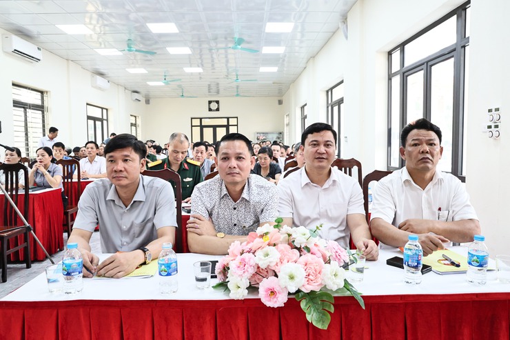 HỘI NGHỊ ĐẠI BIỂU NHÂN DÂN BÀN VIỆC XÂY DỰNG ĐỜI SỒNG VĂN HOÁ Ở CƠ SỞ NĂM 2026 XÃ HOÀ XÁ- Ảnh 1.