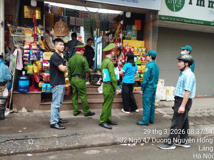 MTTQ VIỆT NAM PHƯỜNG LÁNG TRIỂN KHAI KẾ HOẠCH TUYÊN TRUYỀN KHẮC PHỤC 5 ĐIỂM NGHẼN - RA QUÂN THÁNG CAO ĐIỂM GIẢI QUYẾT 3 ĐIỂM CHỢ TỰ PHÁT TRÊN ĐỊA BÀN PHƯỜNG - Ảnh 7.