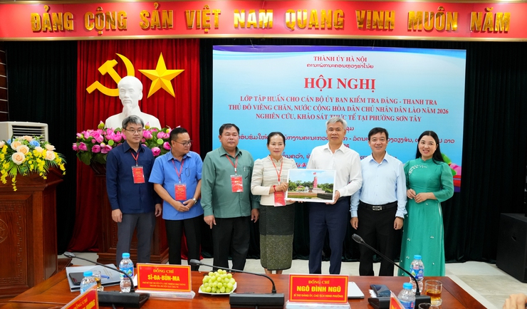 PHƯỜNG SƠN TÂY ĐÓN TIẾP ĐOÀN CÁN BỘ THỦ ĐÔ VIÊNG CHĂN (LÀO) ĐẾN TRAO ĐỔI KINH NGHIỆM- Ảnh 5.