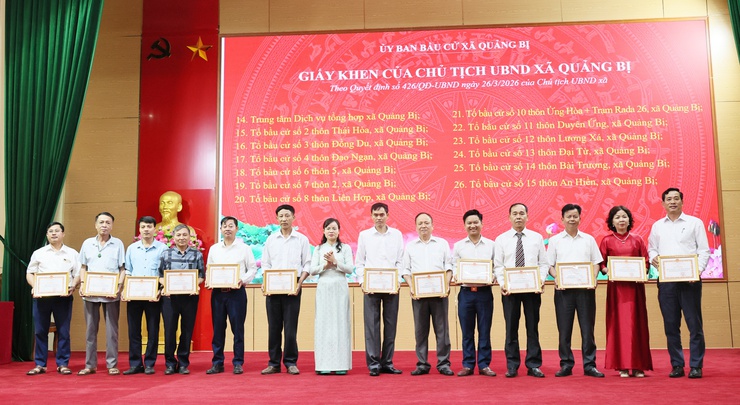 Xã Quảng Bị khen thưởng 40 tập thể, 229 cá nhân có thành tích xuất sắc trong công tác bầu cử- Ảnh 11.