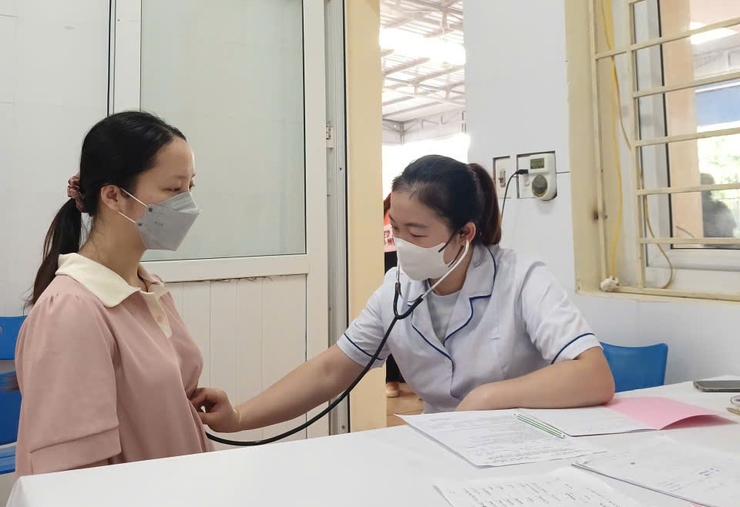 Phường Phú Lương triển khai chiến dịch khám sức khỏe toàn dân: Chủ động tầm soát, chăm sóc sức khỏe ngay từ cơ sở- Ảnh 1.