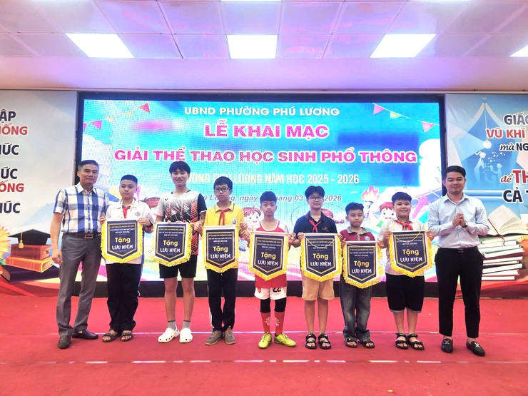 Sôi nổi giải thể thao học sinh phổ thông phường Phú Lương, năm học 2025-2026- Ảnh 2.