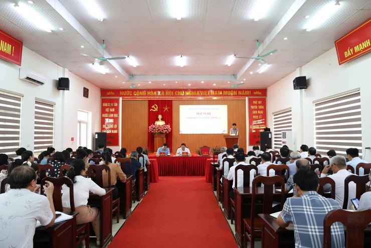 Đảng ủy xã Chương Dương: Giao ban tháng 3/2026 
tập trung tháo gỡ “nút thắt” từ cơ sở
- Ảnh 1.