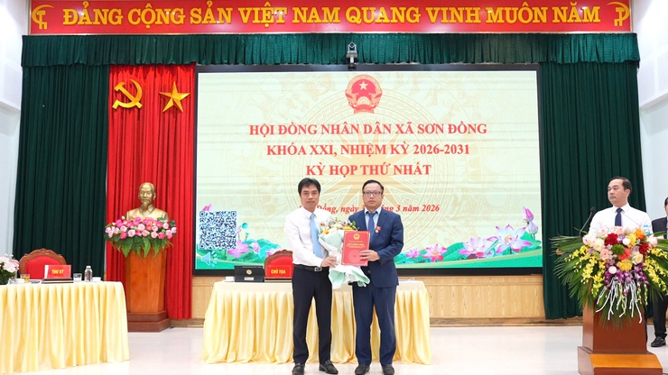 Xã Sơn Đồng tổ chức thành công Kỳ họp thứ nhất HĐND xã khóa XXI, nhiệm kỳ 2026 - 2031- Ảnh 5.