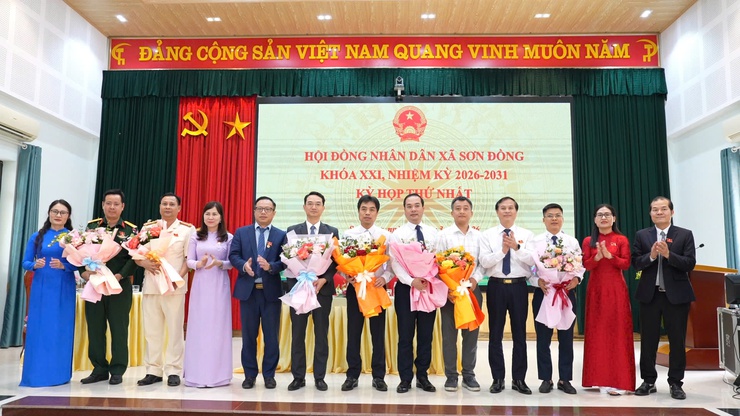 Xã Sơn Đồng tổ chức thành công Kỳ họp thứ nhất HĐND xã khóa XXI, nhiệm kỳ 2026 - 2031- Ảnh 8.