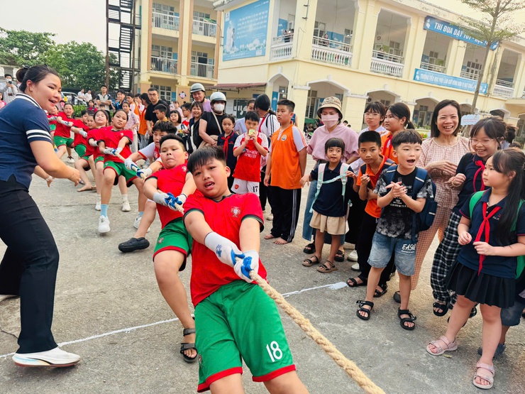 Sôi nổi giải thể thao học sinh phổ thông phường Phú Lương, năm học 2025-2026- Ảnh 6.