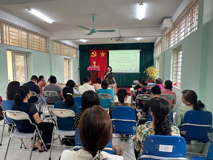  Tập huấn kiến thức và kỹ năng tư vấn sức khỏe cho mạng lưới cộng tác viên dân số trước chiến dịch truyền thông- Ảnh 1.