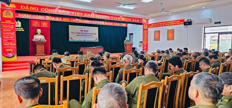 Công an xã Thiên Lộc tổ chức tập huấn, bồi dưỡng lực lượng tham gia bảo vệ ANTT ở cơ sở- Ảnh 6.