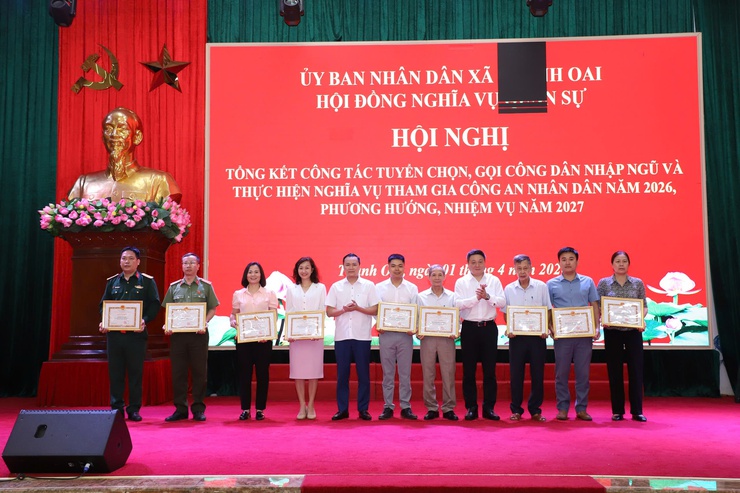 Thanh Oai tổng kết công tác tuyển chọn, gọi công dân nhập ngũ và nghĩa vụ tham gia công an nhân dân năm 2026- Ảnh 9.