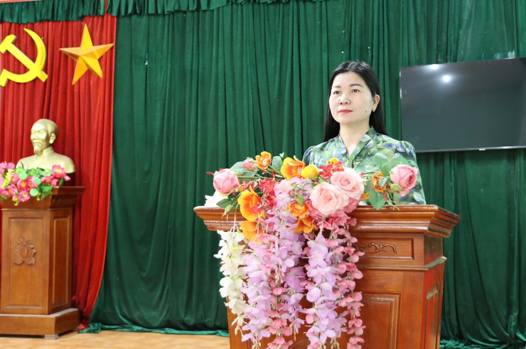 Tập huấn nghiệp vụ cho tổ Tiết kiệm và vay vốn Ngân hàng Chính sách xã hội trên địa bàn xã Phú Nghĩa- Ảnh 4.