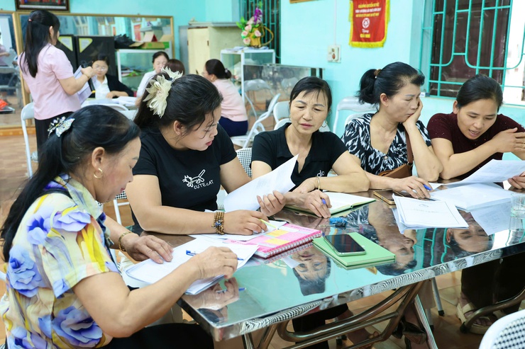 Tập huấn nghiệp vụ cho tổ Tiết kiệm và vay vốn Ngân hàng Chính sách xã hội trên địa bàn xã Phú Nghĩa- Ảnh 11.