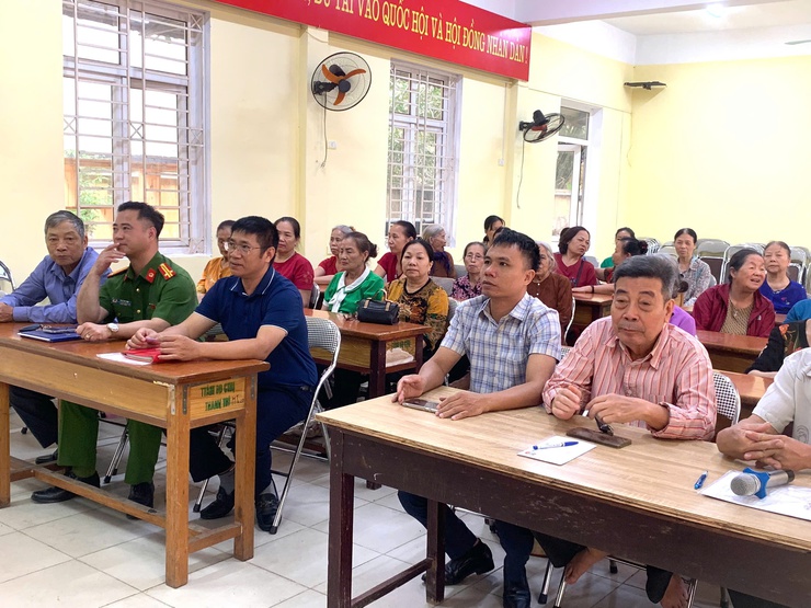 Xã Nam Phù: Nâng cao ý thức giao thông cho hội viên nông dân- Ảnh 1.