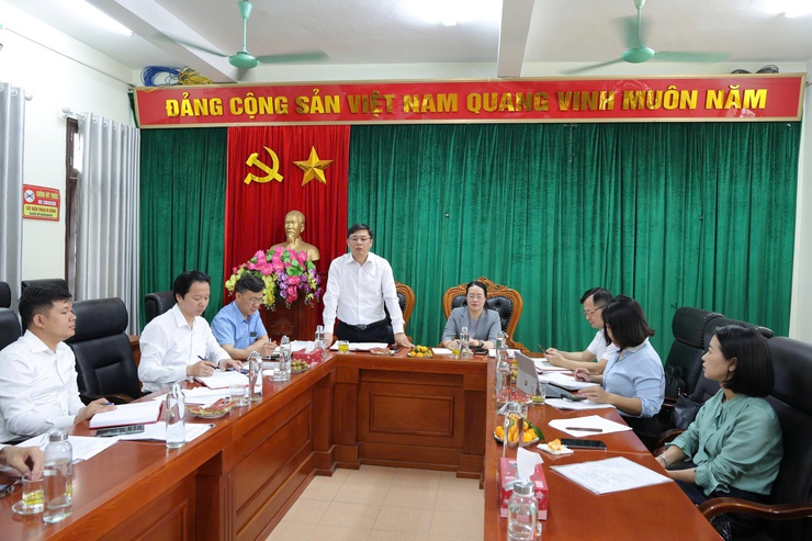 Chủ tịch Hội Nông dân thành phố Hà Nội Phạm Hải Hoa về làm việc với Hội Nông dân xã Phú Nghĩa- Ảnh 12.